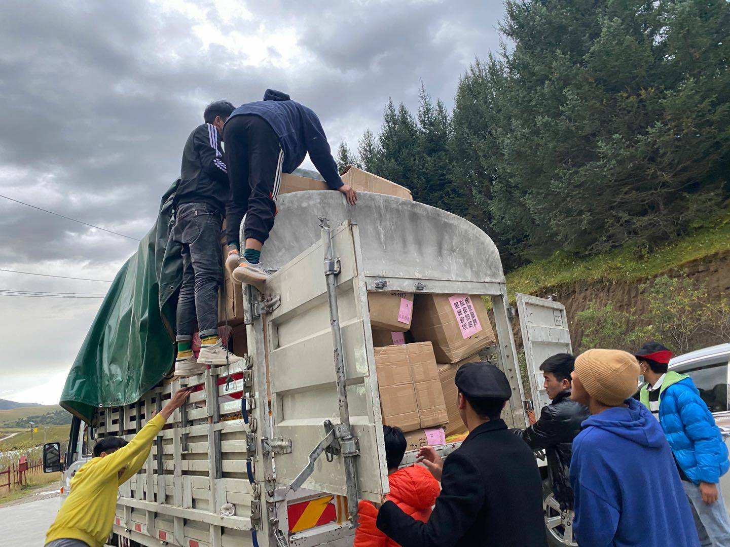 长春黎宇机电产品销售有限公司公益回顾丨家国同欢月同圆 温暖满载甘孜州(图5) 长春黎宇机电产品销售有限公司公益回顾丨家国同欢月同圆 温暖满载甘孜州(图5)